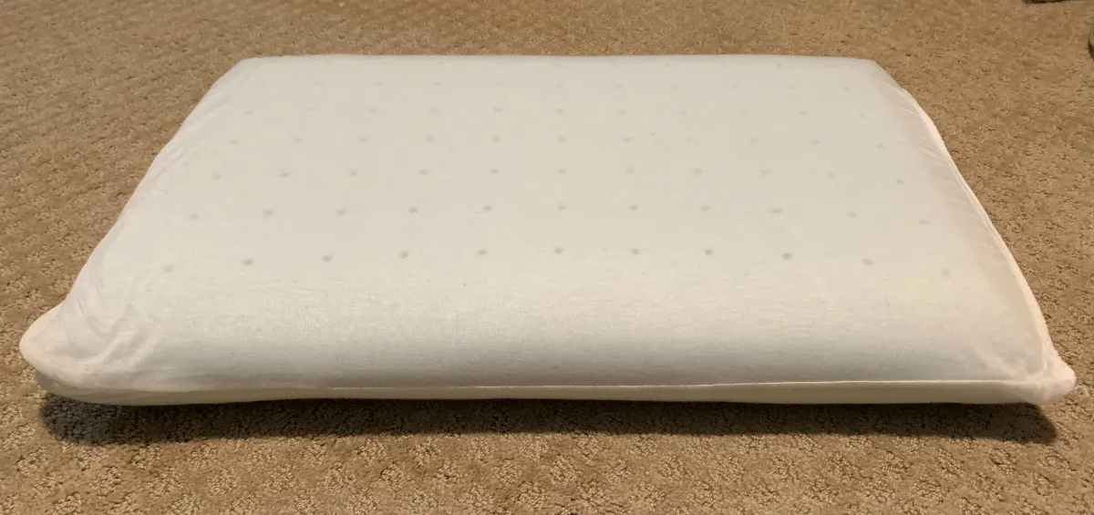 Fully expanded memory foam pillow