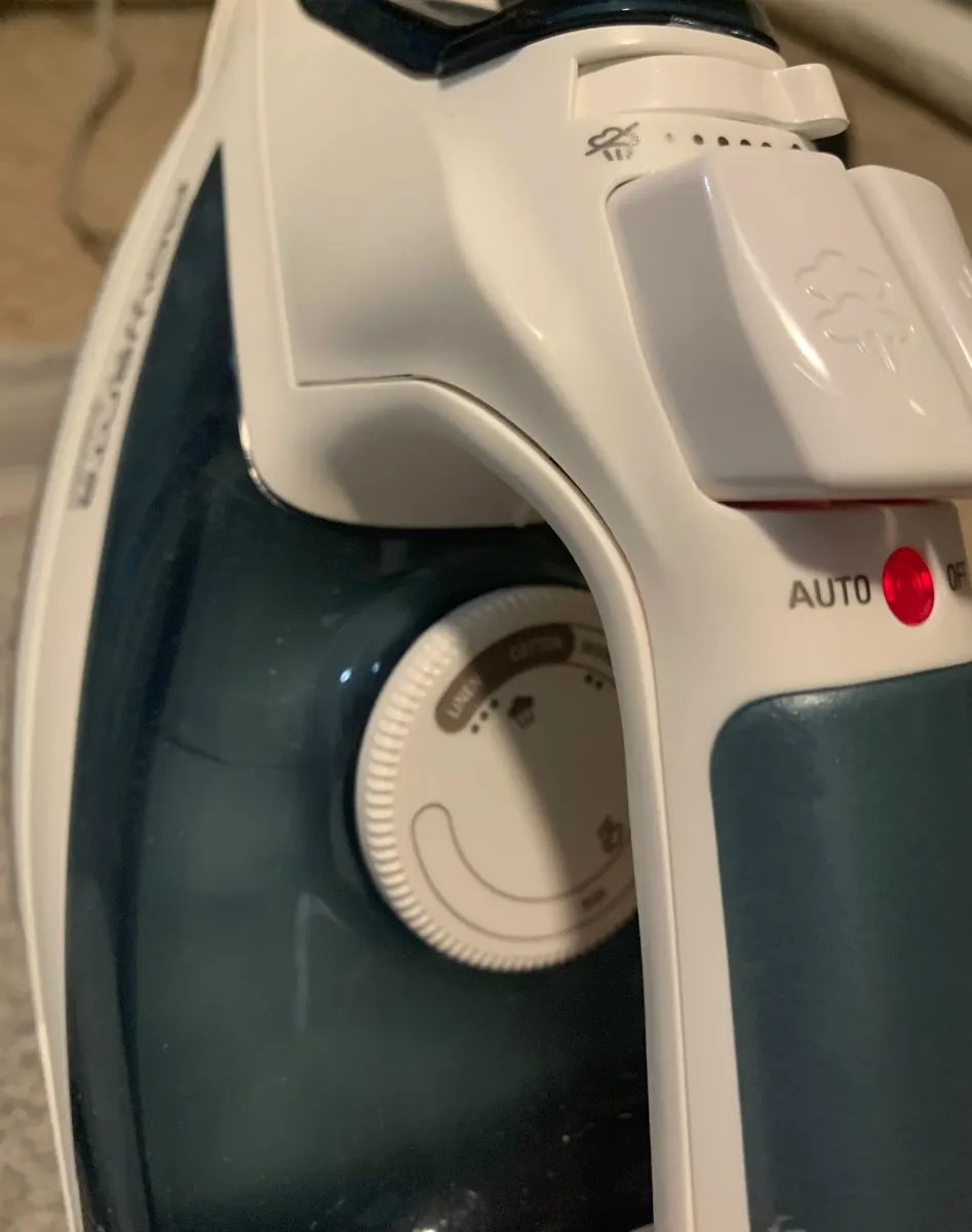 Iron temperature set to wool setting